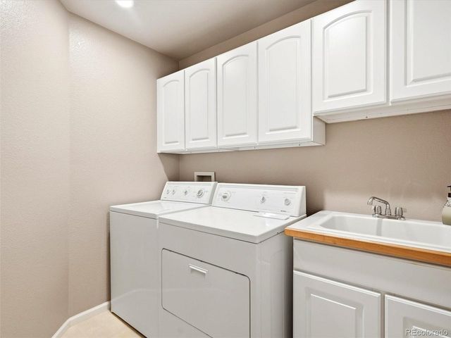 9720 Brook Hill Ct, Lone Tree, CO 80124
