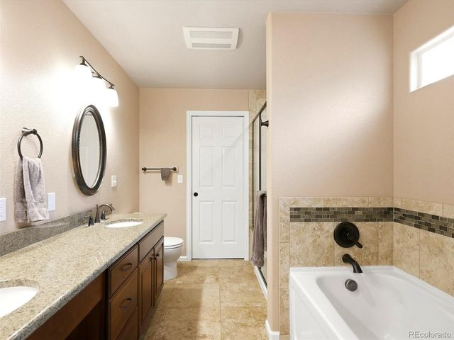 9720 Brook Hill Ct, Lone Tree, CO 80124
