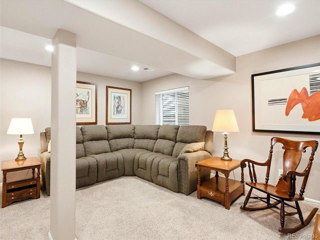 9720 Brook Hill Ct, Lone Tree, CO 80124
