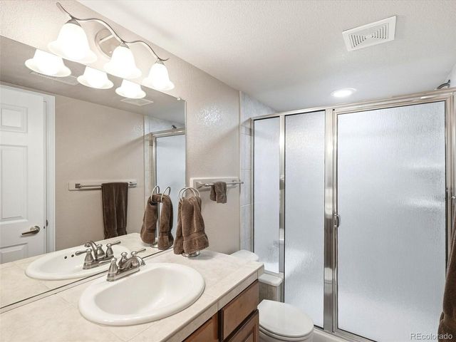 9720 Brook Hill Ct, Lone Tree, CO 80124