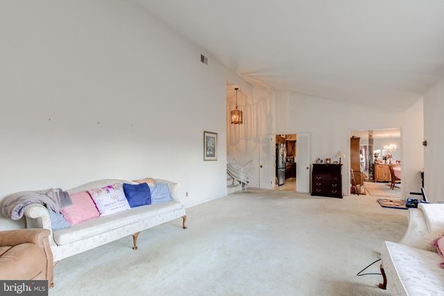 4900 CEDAR LN, Drexel Hill, PA 19026