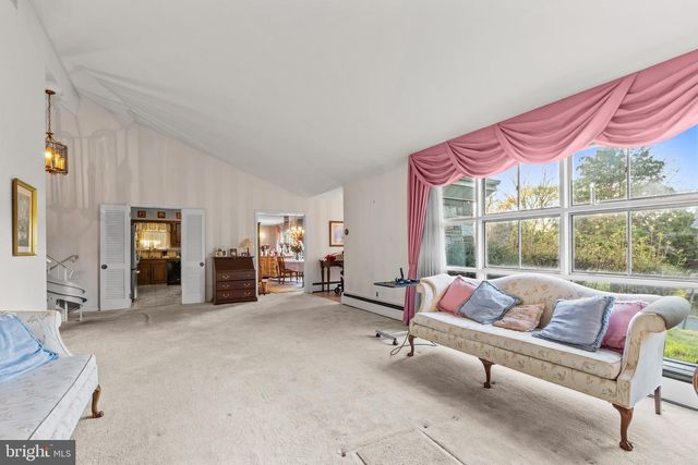 4900 CEDAR LN, Drexel Hill, PA 19026