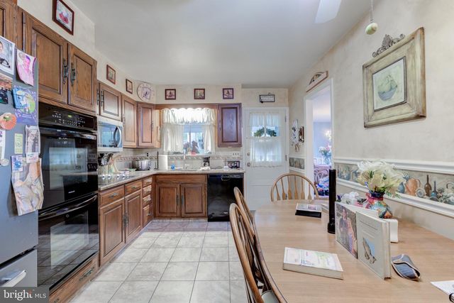 4900 CEDAR LN, Drexel Hill, PA 19026