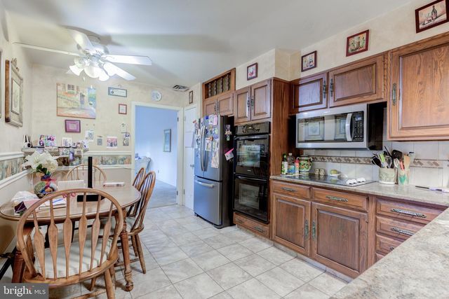 4900 CEDAR LN, Drexel Hill, PA 19026