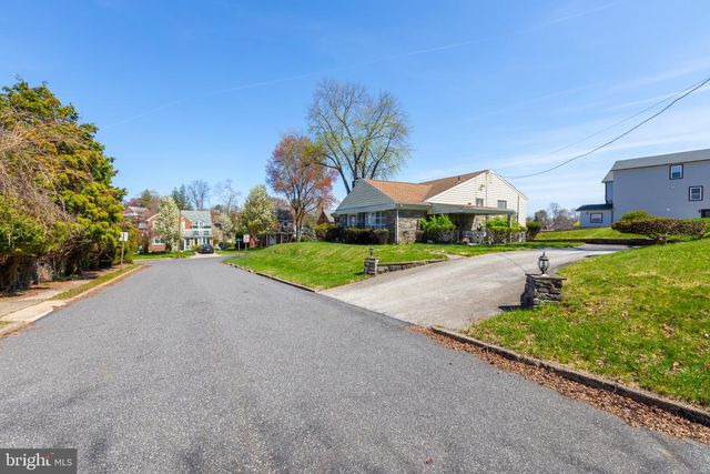 4900 CEDAR LN, Drexel Hill, PA 19026