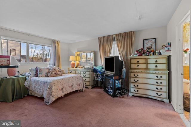 4900 CEDAR LN, Drexel Hill, PA 19026