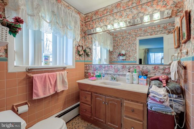 4900 CEDAR LN, Drexel Hill, PA 19026