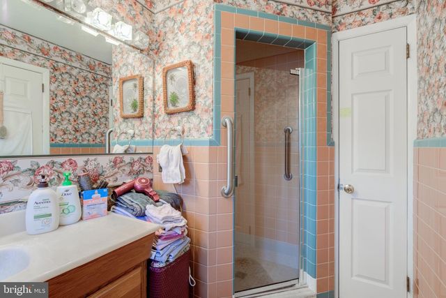 4900 CEDAR LN, Drexel Hill, PA 19026