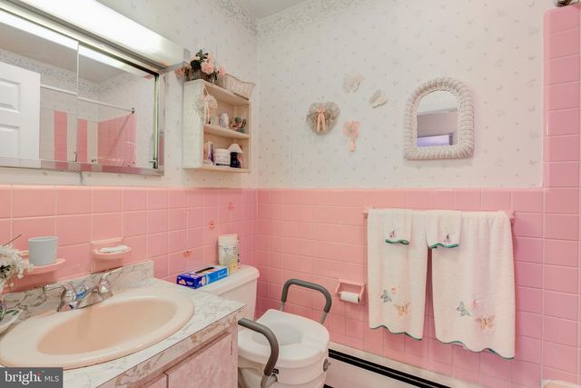 4900 CEDAR LN, Drexel Hill, PA 19026