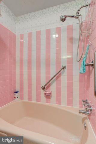 4900 CEDAR LN, Drexel Hill, PA 19026