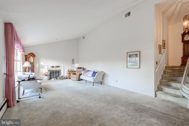 4900 CEDAR LN, Drexel Hill, PA 19026