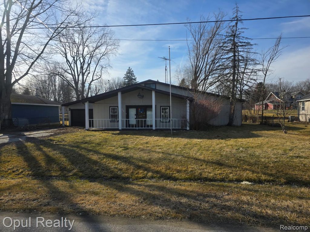 5402 Orchard Drive, East China Township, MI 48054