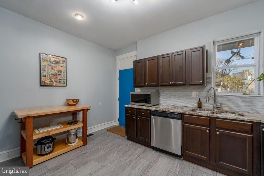 Image 13 of property listing at 2512 BROOKFIELD AVE, Baltimore, MD 21217