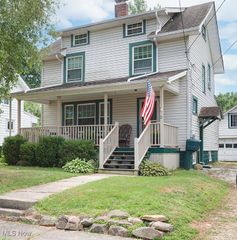 32 Orchard Street, Newton Falls, OH 44444