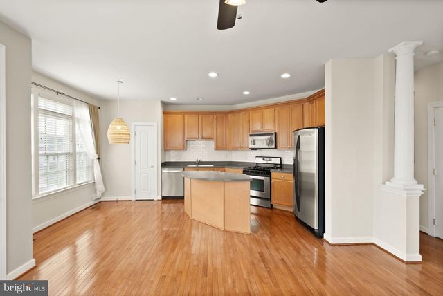 11821 WHITWORTH CANNON LN, Bristow, VA 20136