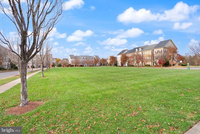 11821 WHITWORTH CANNON LN, Bristow, VA 20136