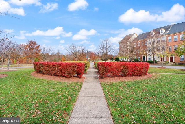 11821 WHITWORTH CANNON LN, Bristow, VA 20136