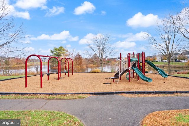 11821 WHITWORTH CANNON LN, Bristow, VA 20136