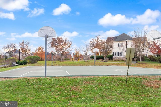 11821 WHITWORTH CANNON LN, Bristow, VA 20136