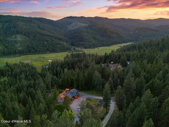 21807 E Doyle RD, Cataldo, ID 83810
