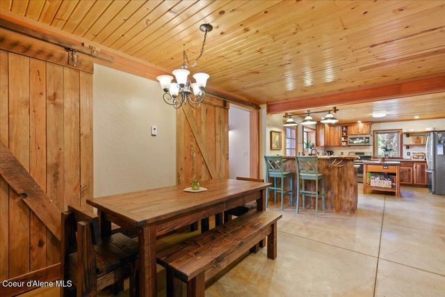 21807 E Doyle RD, Cataldo, ID 83810