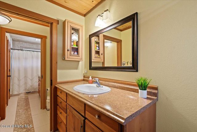 21807 E Doyle RD, Cataldo, ID 83810
