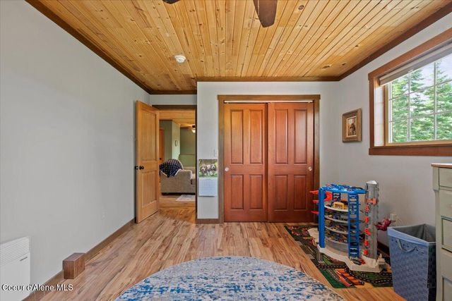 21807 E Doyle RD, Cataldo, ID 83810