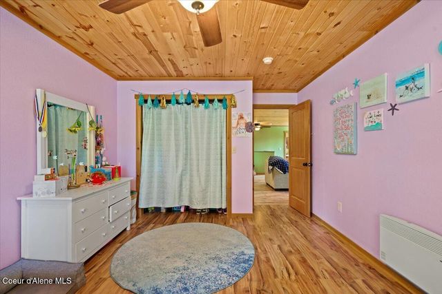 21807 E Doyle RD, Cataldo, ID 83810