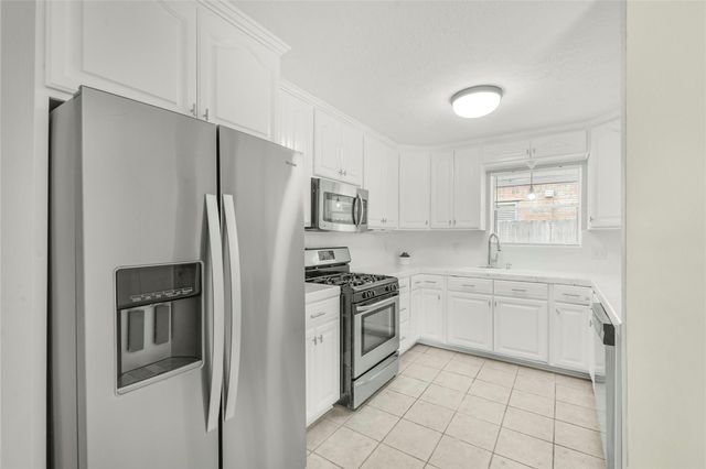 4805 Whispering Falls Drive, Houston, TX 77084