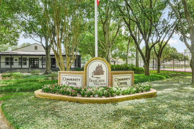 4805 Whispering Falls Drive, Houston, TX 77084