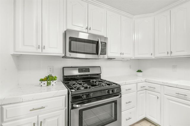 4805 Whispering Falls Drive, Houston, TX 77084