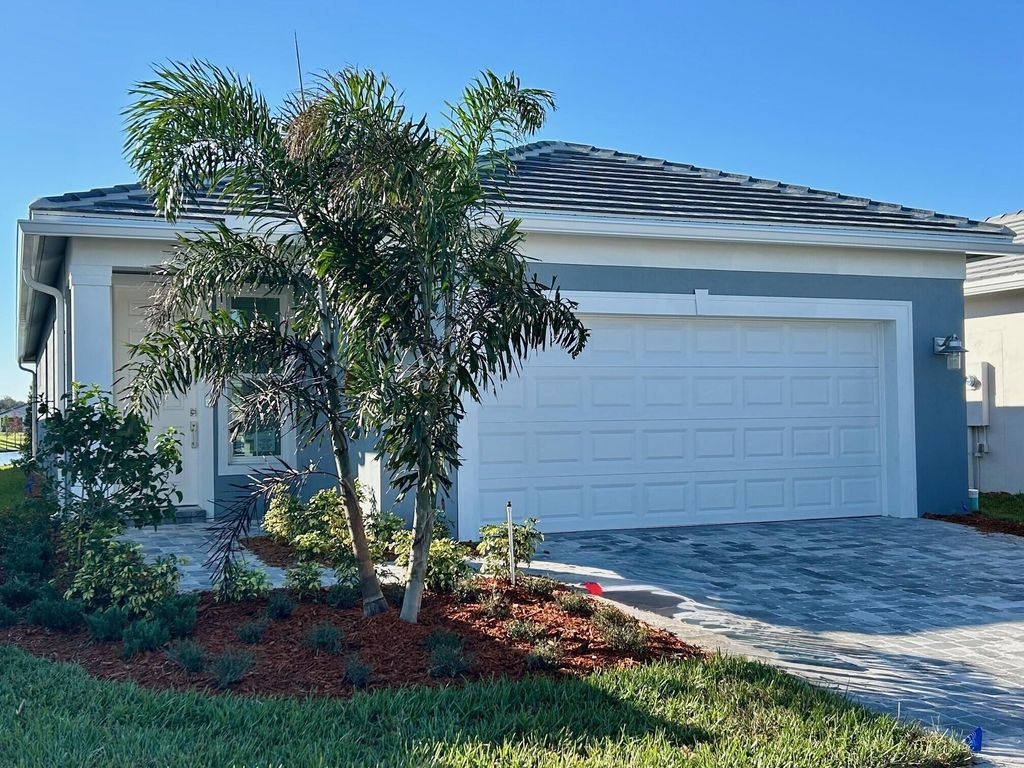 1355 Haven Circle Hallmark 79, Vero Beach, FL 32960