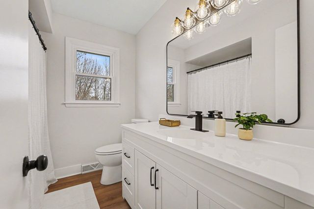 1556 Mullins Avenue NW, Grand Rapids, MI 49534