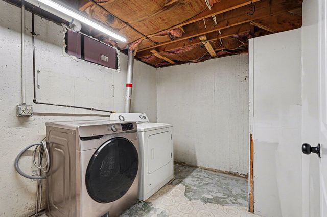 1556 Mullins Avenue NW, Grand Rapids, MI 49534