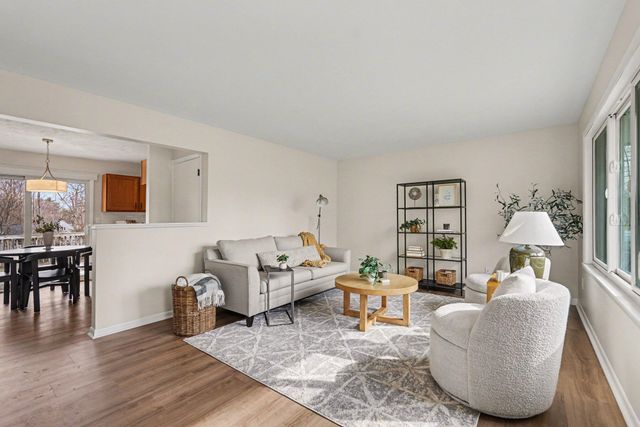 1556 Mullins Avenue NW, Grand Rapids, MI 49534