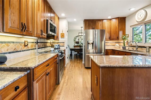 1091 W Kettle Avenue, Littleton, CO 80120