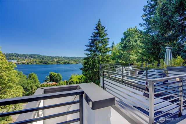 7429 E Mercer Way, Mercer Island, WA 98040