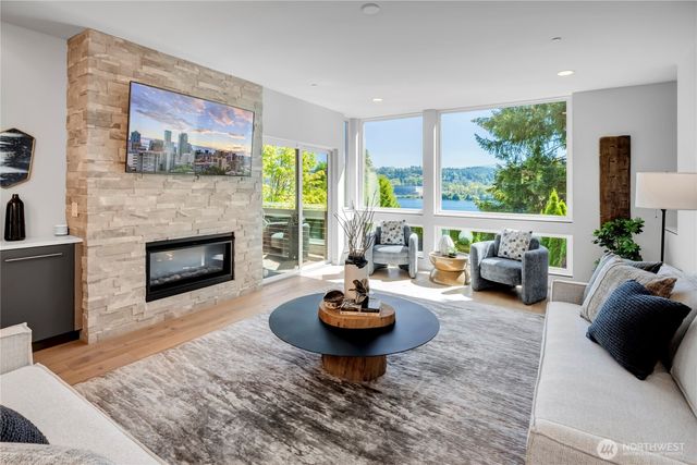 7429 E Mercer Way, Mercer Island, WA 98040