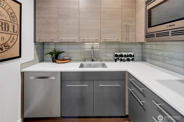 7429 E Mercer Way, Mercer Island, WA 98040