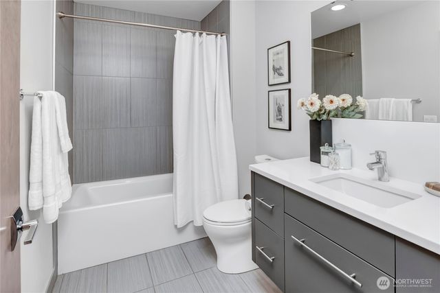 7429 E Mercer Way, Mercer Island, WA 98040