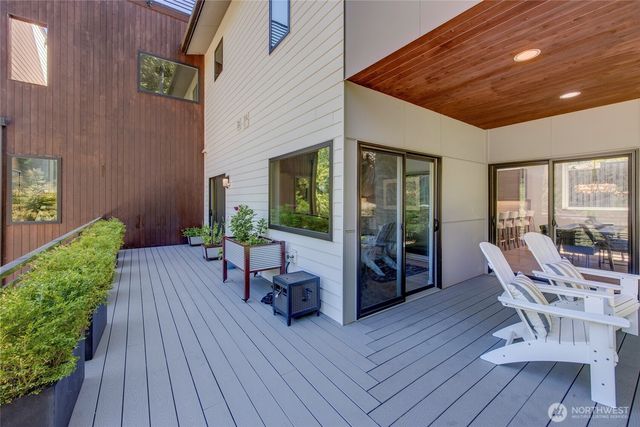7429 E Mercer Way, Mercer Island, WA 98040