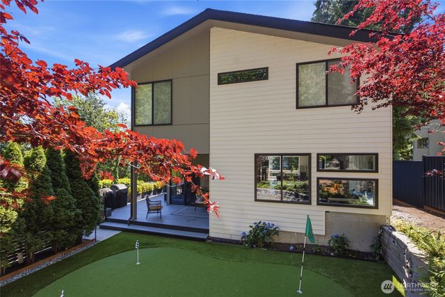 7429 E Mercer Way, Mercer Island, WA 98040