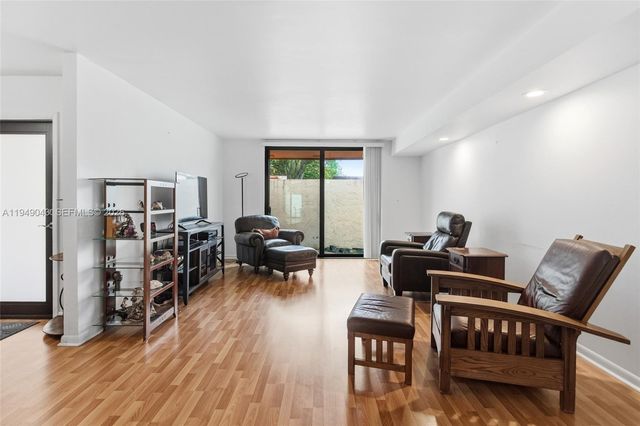 7707 SW 105th Pl, Miami, FL 33173