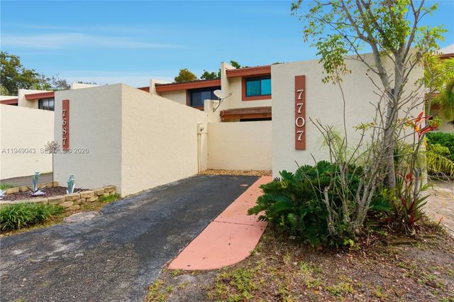 7707 SW 105th Pl, Miami, FL 33173