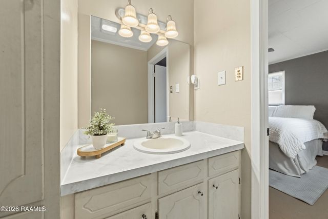 98 Santa Ines Street, New Iberia, LA 70563