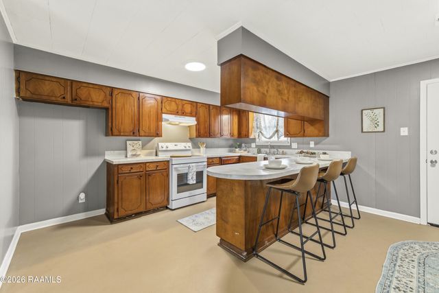 98 Santa Ines Street, New Iberia, LA 70563