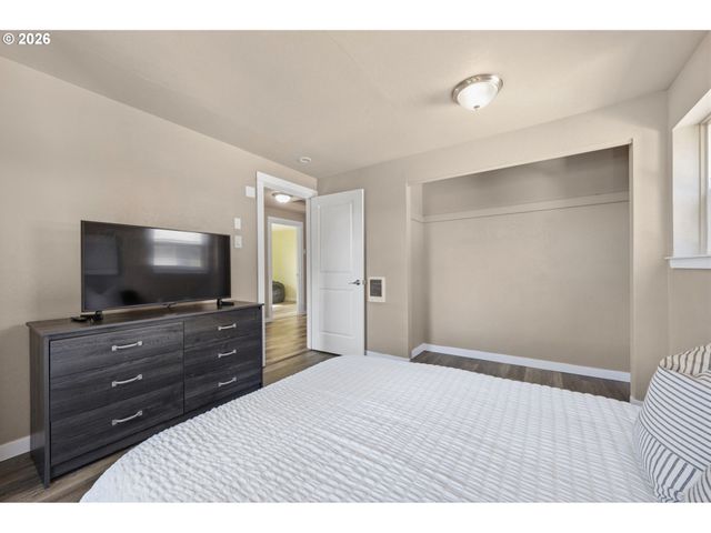 3198 DUKE SNIDER Ave, Eugene, OR 97402