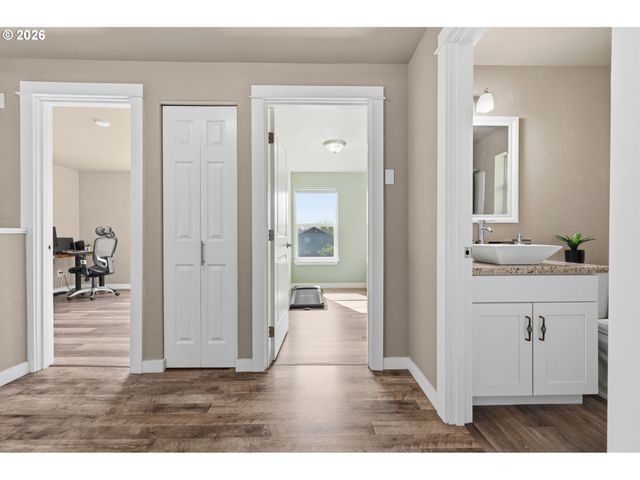 3198 DUKE SNIDER Ave, Eugene, OR 97402