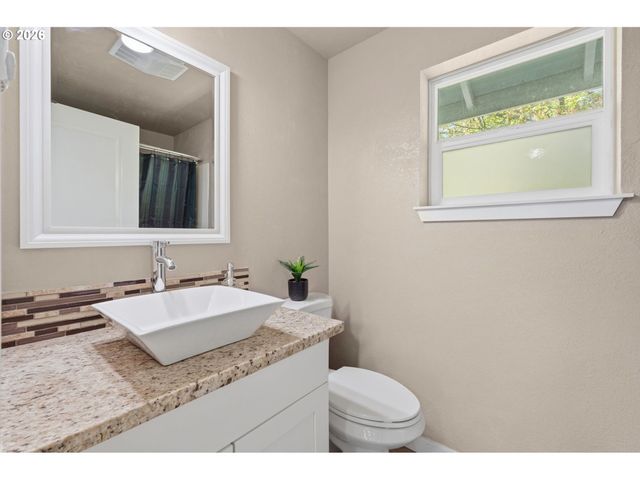 3198 DUKE SNIDER Ave, Eugene, OR 97402