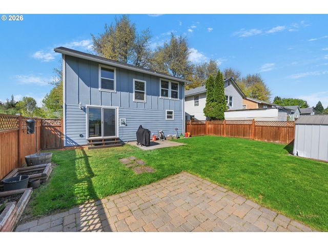 3198 DUKE SNIDER Ave, Eugene, OR 97402